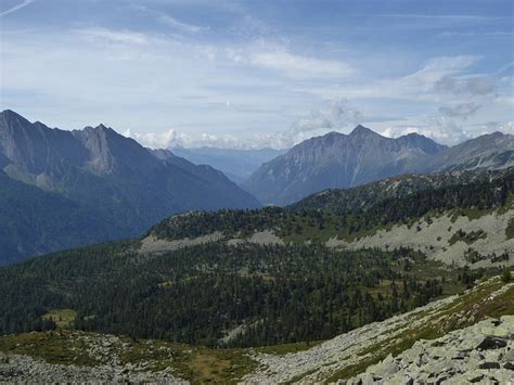 Blick Vom Landshuter H Henweg Ins Pfitscher Tal Richtung Hikr Org