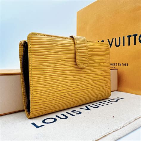 2927 Louis Vuitton ルイヴィトン エピ ポルトモネ ビエ ヴィエノワ 二つ折り財布 ウォレット がま口 M63149 Mi1010 エピライン ｜売買されたオークション情報