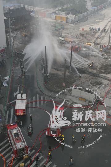 上海闹市发生煤气管道爆炸 大火窜至3层楼高 组图 搜狐财经