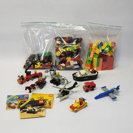 LEGO PARTI MED BYGGSATSER OCH DELAR Leksaker Leksaker Auctionet