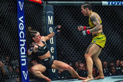 Jéssica Bate Estaca nocauteia Mackenzie Dern no UFC 295 Ag Fight