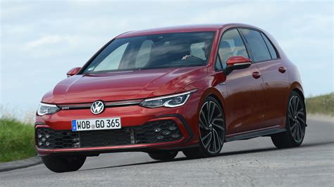 Volkswagen Golf Gti Hatchback 2020 Review Pictures Carbuyer