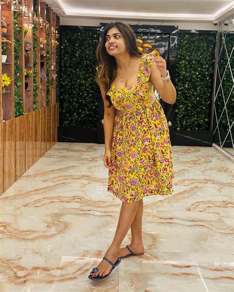 Jabardasth Beauty Rithu Chowdary Latest Pics Shakes Internet Rithu Chowdary Hot Photoshoot