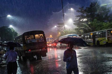 West Bengal Weather Update Thunderstorm Accompanied With Gusty Wind And Light Moderate Rain