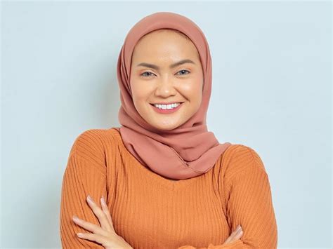 10 Outfit Hijab Terbaik Untuk Nonton Konser 2023 Inspirasi Shopee