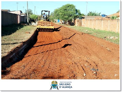 OBRAS DE RECONSTRUÇÃO DE PAVIMENTAÇÃO ASFÁLTICA NO BAIRRO BOA ESPERANÇA