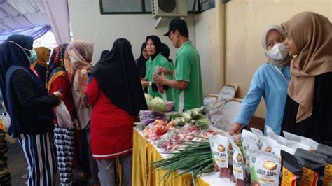 Warga Serbu Bazar Ramadan Disnakan Ciamis Yang Harganya Terjangkau Ini