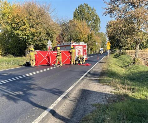 Śmiertelny wypadek na trasie Gniezno Trzemeszno Nie żyje 54 latka