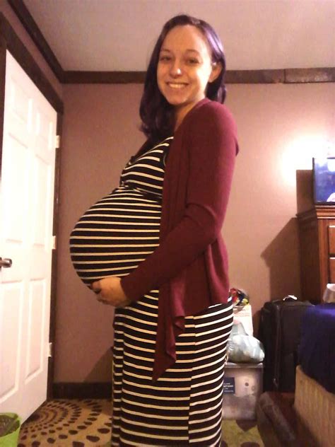 35 weeks pregnant with twins (2) - Twiniversity