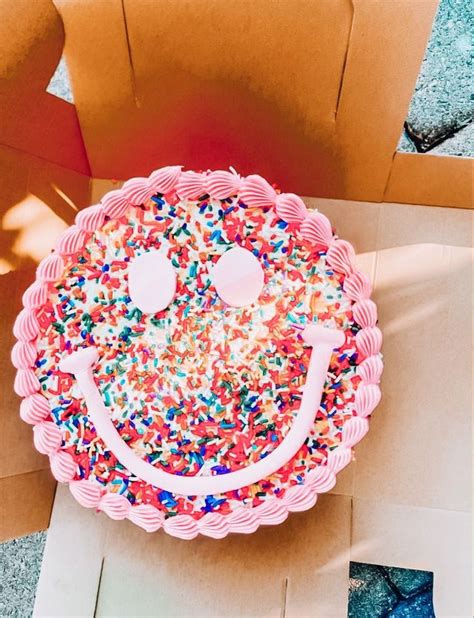 Smiley Face Preppy Cake Aesthetic Birthday Cakes For Teens Th