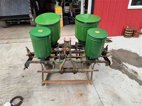 8831 John Deere 246 2 Row Cornplanter 185000 Jm Equipment