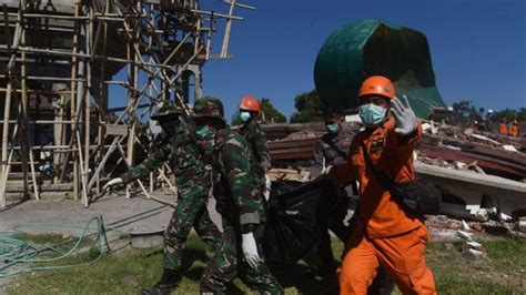 Update Bnpb Korban Tewas Gempa Lombok Mencapai Orang