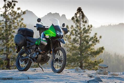 Kawasaki KLX 700 Nowy konkurent w klasie adventure Jednoślad pl