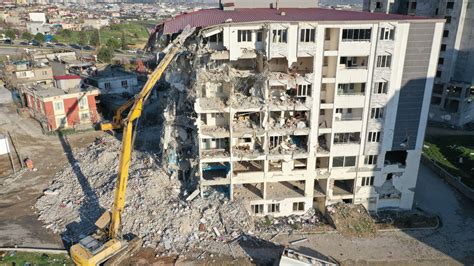 Hatay da bina yıkım ve enkaz kaldırma çalışmalarında son durum