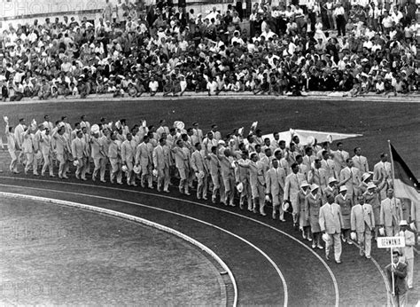 Ouverture des Jeux Olympiques à Rome le 25 août 1960 Photo12 Ullstein