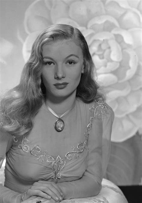 Veronica Lake Great Photo Of Her The Golden Year Collection