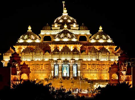 Akshardham Temple Delhi Night View - Zingbus