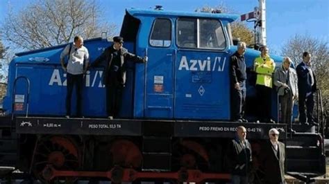 Trasladan Al Parque De El Alamillo Una Antigua Locomotora Para