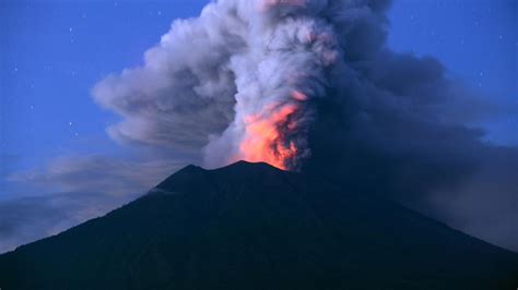 Vulkan ausgebrochen Zwei Kilometer hohe Aschewolke über Bali WELT