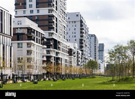 H User Auf Toulouser Allee Quartier Central Stadtteil Derendorf