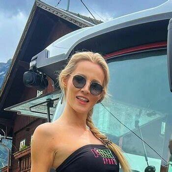 Melissa Naschenweng Melissa Naschenweng Nude Leaks FapSea