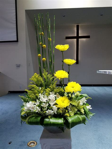 Flowers Contemporary Flower Arrangements Yellow Flower Arrangements