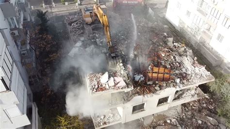 Amazing Dangerous Building Demolition With A Hyundai Excavator Youtube