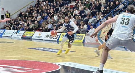 Impresa Napoli Basket Vola In Finale Di Coppa Italia