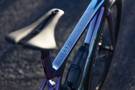 Review Trek Madone Gen 8 Bike Hub