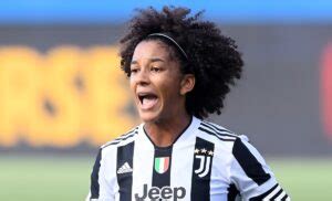 Juve Woman UFFICIALE Il Rinnovo Di Sara Gama