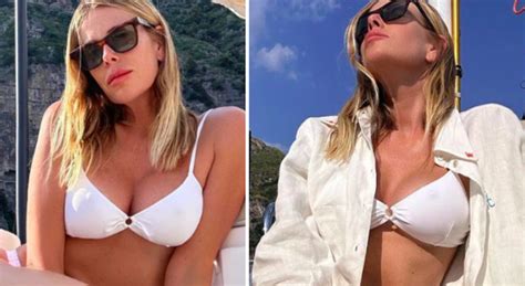 Alessia Marcuzzi E La Foto In Bikini A 50 Anni I Fan Sei Sempre