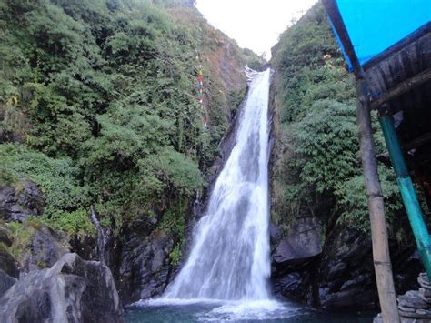 Bhagsunag Waterfall / Bhagsu Falls, Mcleod Ganj - Timings, Swimming, Entry Fee, Best Season to Visit