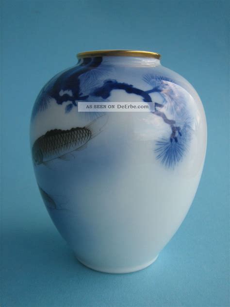 Koi Vase Fukagawa Porzellan Vase Mit Karpfen Und Tiefblauem