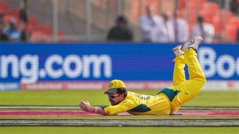 Ind Vs Aus World Cup Final Travis Head Takes Kapil Dev Like