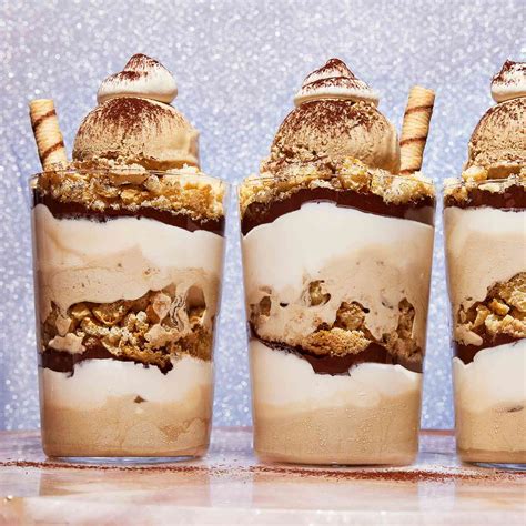 6 Ultimate Ice Cream Sundae Recipes