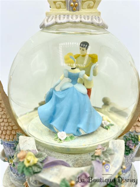 Boule à neige musicale Cendrillon Cinderella Disney Store snow globe