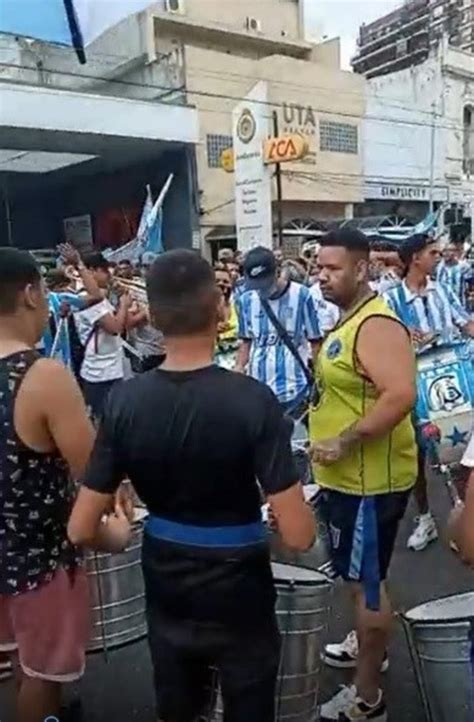 La Brutal Interna En La Barra De Racing Balearon Al Líder De La Facción Disidente De Villa Corina