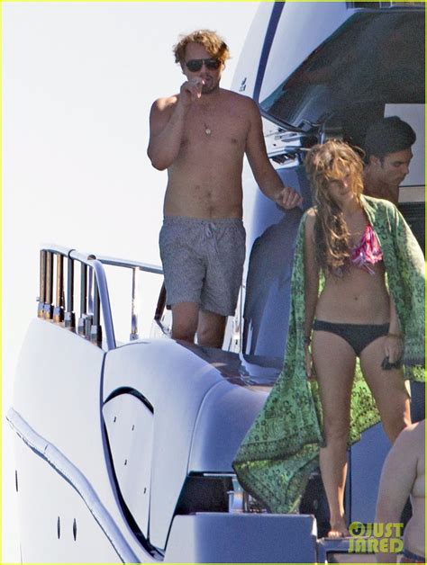 Shirtless Leonardo Dicaprio Yachts With Bikini Clad Toni Garrn Photo 2926742 Bikini