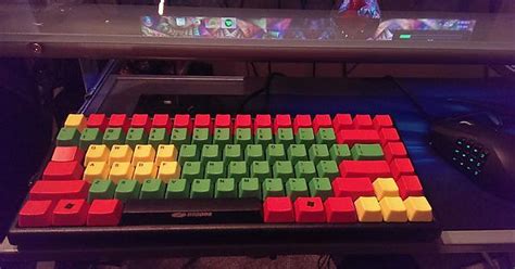 Noppoo Choc Mini Custom Rasta Key Caps They Don T Fit Quite Right Imgur