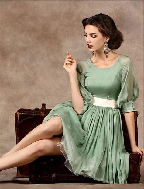 1950s Fashion Vintage Inspired Retro Style Elegant Swing Dress Nail