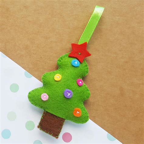 Felt Christmas Tree Ornament | FaveCrafts.com