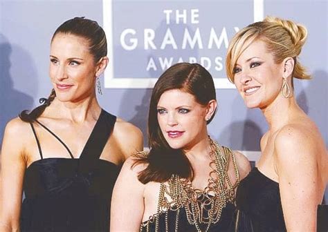 Dixie Chicks Change Their Name To The Chicks