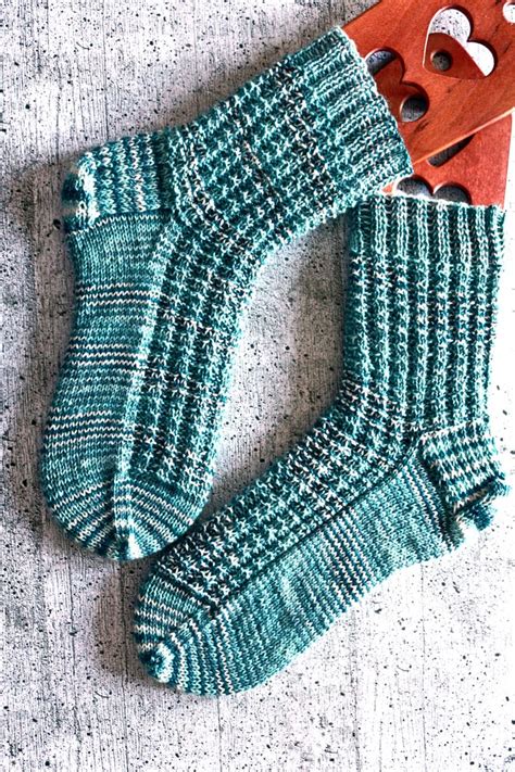 Socken Mit Struktur Meine Erste Anleitung Socken Stricken