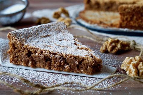 Torta Di Noci Ricetta Facile E Golosa Dolci Ricette Di Pietro