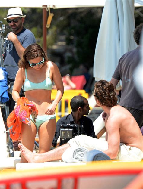 Game Of Thrones Emilia Clarke Showcases Her Enviable Curves In Baby Blue Bikini Celebrity