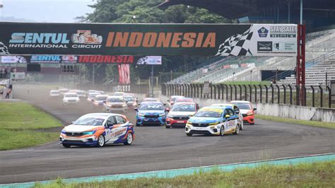 Mantap Pembalap Muda Honda Racing Indonesia Amankan Podium Di Seri