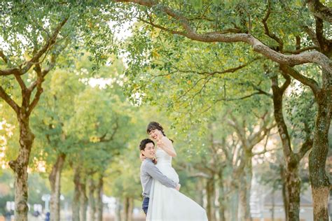 鶴見緑地公園でおしゃれな前撮り・ウェディングフォト♡お得なプランございます♪ 大阪でフォトウェディングを撮影しているフォトグラファーが執筆しています