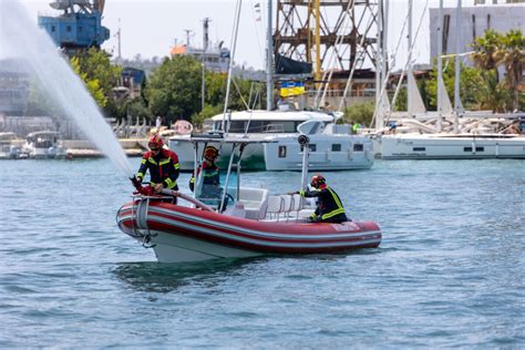 Dvd Trogir Dobio Vatrogasno Plovilo Vrijedno Eura Trogirski