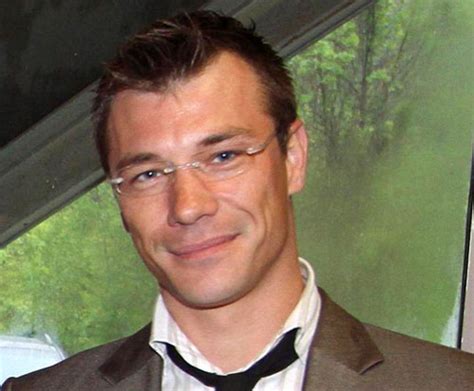 Nîmes un corps enterré serait celui du trentenaire gay porté disparu ADHEOS