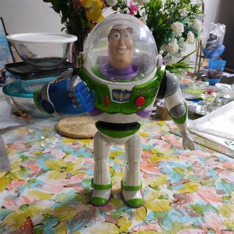 Boneco Toy Story Buzz Lightyear Mattel Super Golpe Power Punch Cm